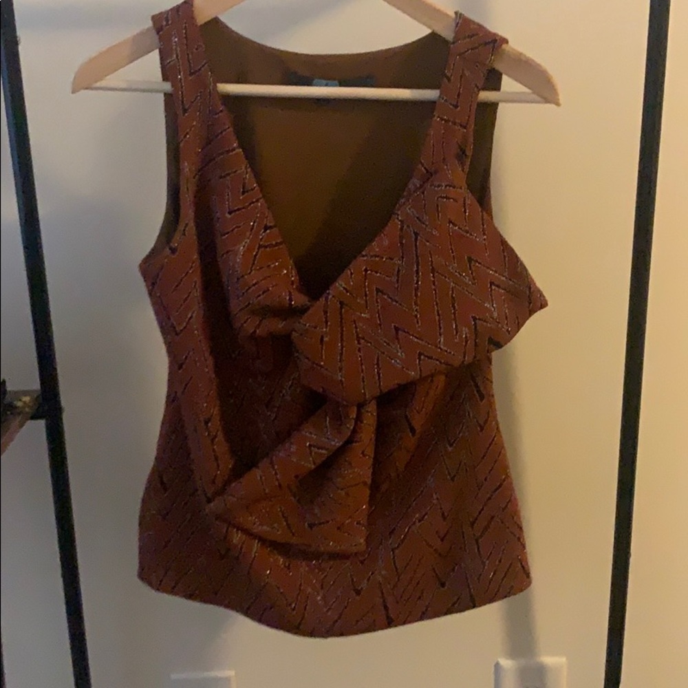 Bow detail tank